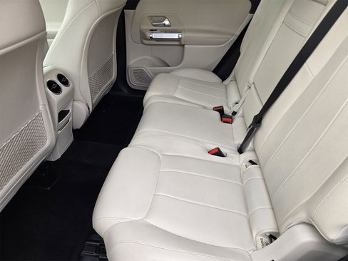 Certified 2022 Mercedes-Benz GLB 250 image 27