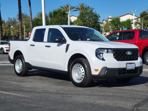 Used 2025 Ford Maverick XL FWD image 1
