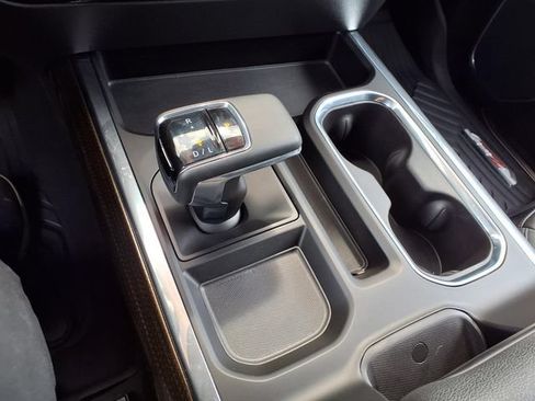 Used 2023 Chevrolet Silverado 1500 LT Trail Boss w/ LT Trail Boss Premium Package AWD/4WD image 32
