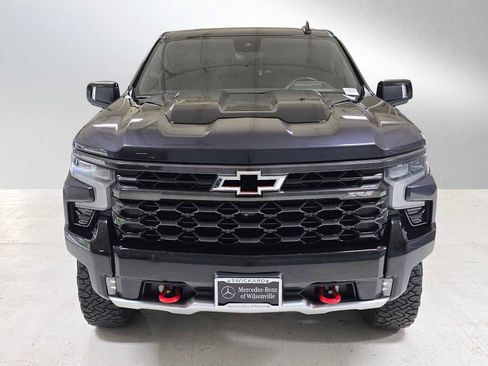 Used 2022 Chevrolet Silverado 1500 ZR2 w/ Technology Package image 8
