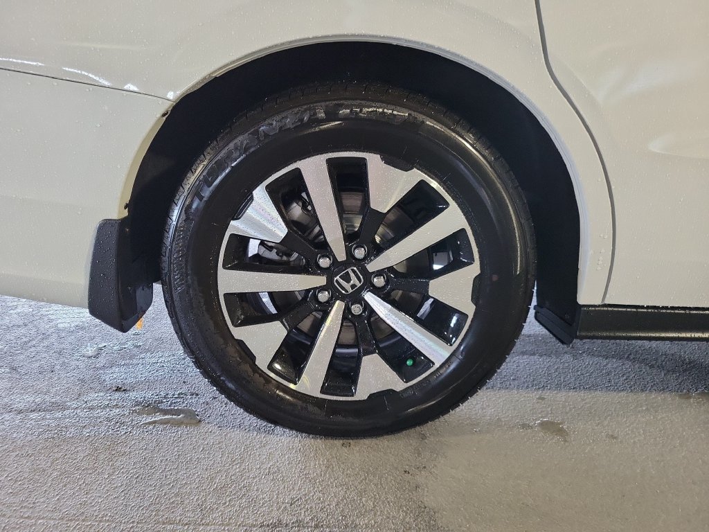 Certified 2026 Honda Odyssey EX-L image 6
