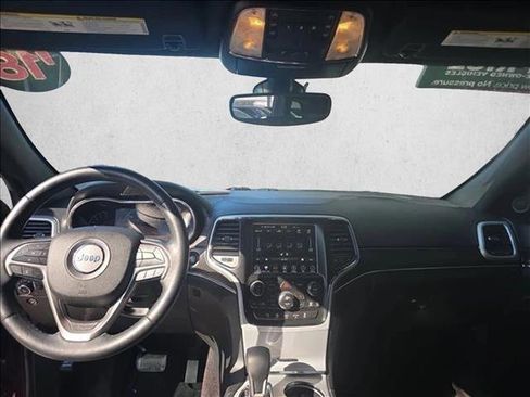 Used 2018 Jeep Grand Cherokee Limited image 22