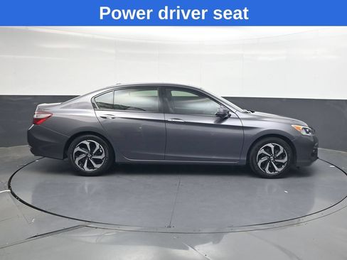 Used 2017 Honda Accord EX image 3