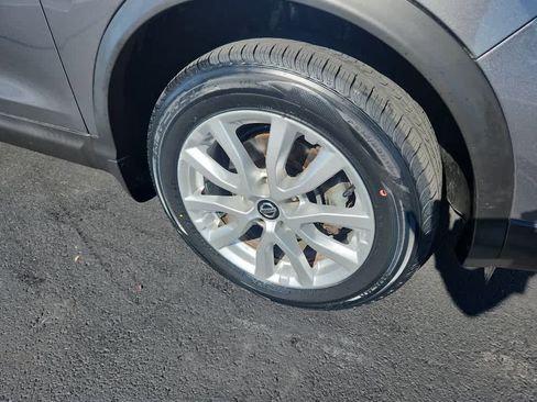 Used 2020 Nissan Rogue Sport SV image 9