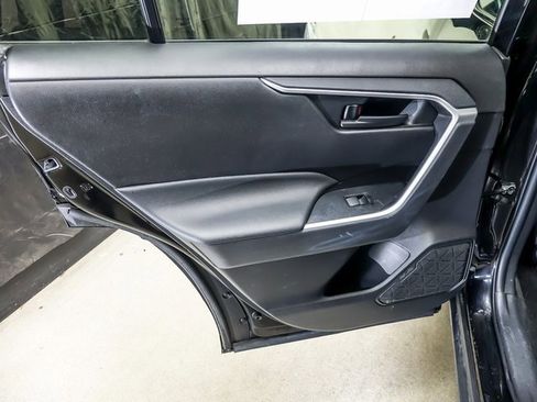 Certified 2022 Toyota RAV4 LE image 21