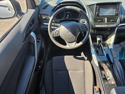 Used 2025 Mitsubishi Eclipse Cross ES AWD/4WD image 4