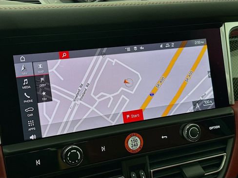 New 2025 Porsche Macan image 16