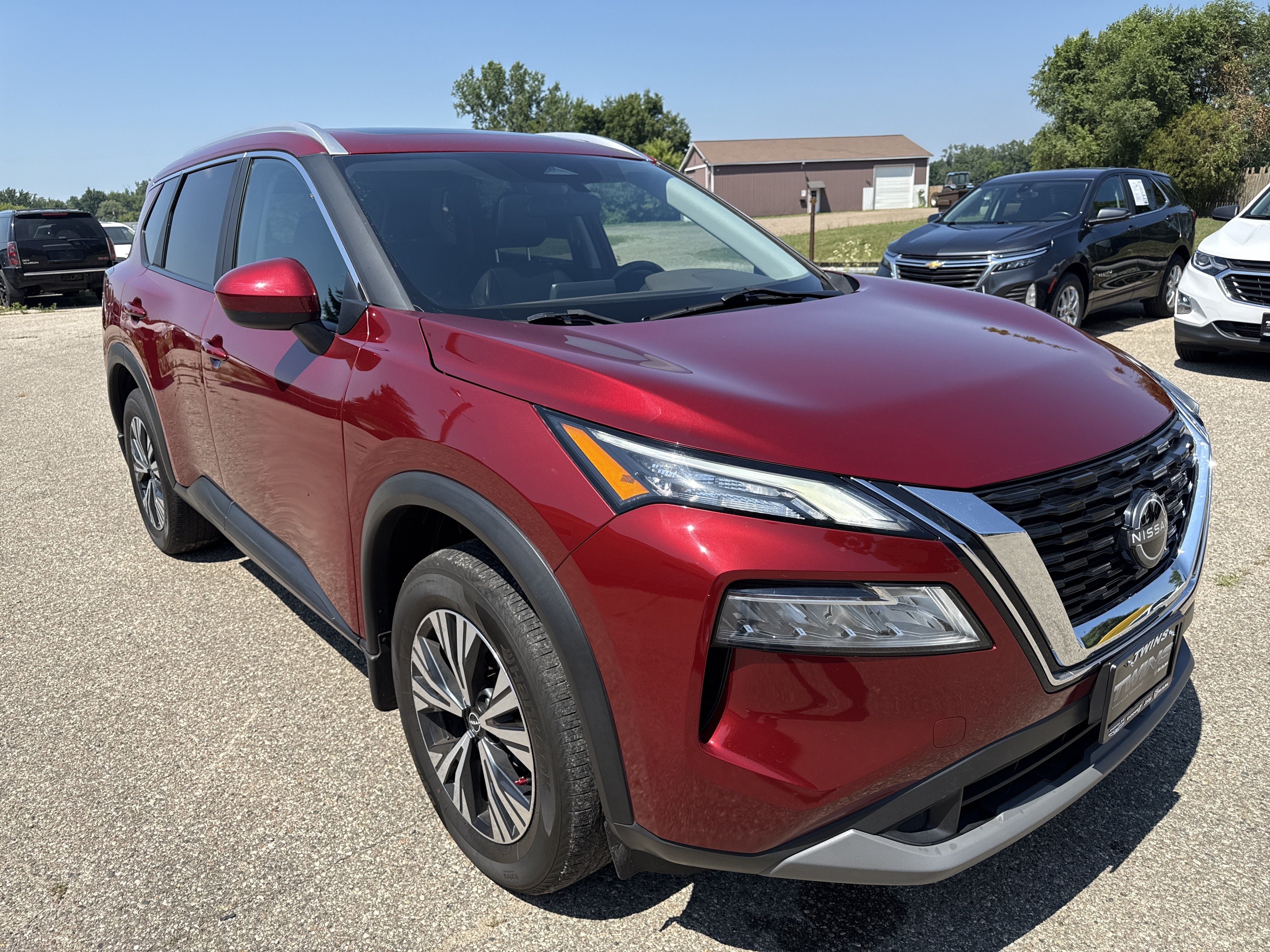Used 2023 Nissan Rogue SV w/ SV Premium B Package AWD/4WD image 1