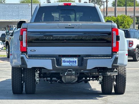 New 2026 Ford F450 Platinum w/ FX4 Off-Road Package image 5