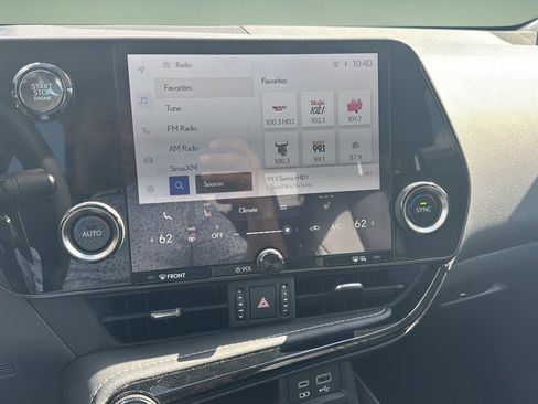 Used 2024 Lexus NX 250 FWD w/ Cold Area Package image 11