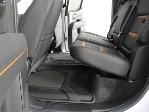 New 2026 GMC Sierra 1500 AT4 w/ AT4 Premium Package AWD/4WD image 21