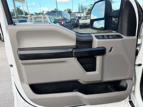 Used 2018 Ford F250 XL w/ Power Equipment Group image 10