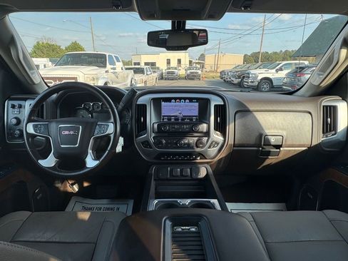 Used 2019 GMC Sierra 2500 SLT w/ Duramax Plus Package AWD/4WD image 34