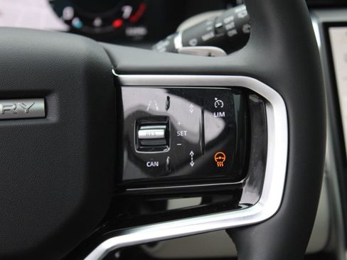 Certified 2025 Land Rover Discovery Sport S image 17