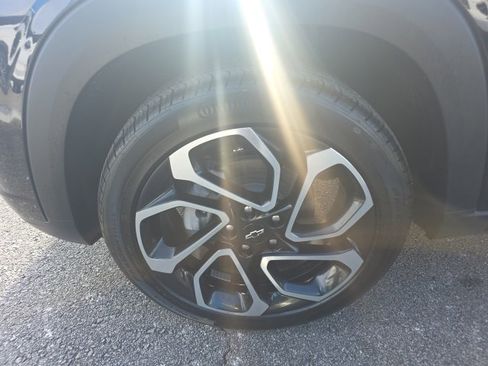 New 2026 Chevrolet Trax RS w/ Sunroof Package image 7