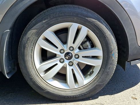 Used 2019 Kia Sportage LX image 9