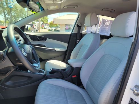 Used 2022 Hyundai Kona SEL w/ Cargo Package FWD image 11