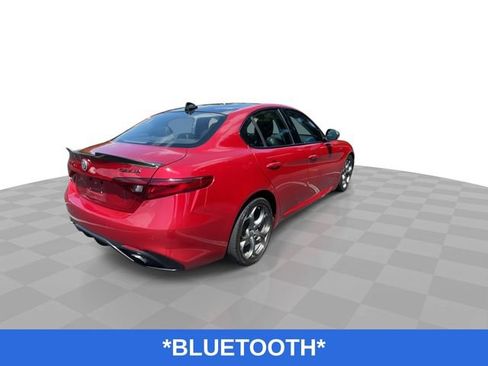 Used 2017 Alfa Romeo Giulia Ti w/ TI 19" Sport Package RWD image 9