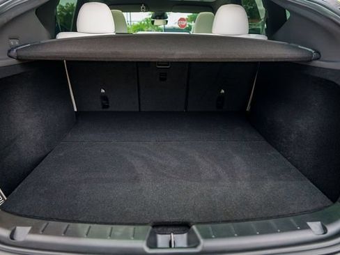 Used 2026 Tesla Model Y 2WD image 18