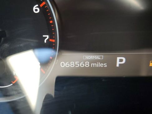 Used 2023 Mitsubishi Outlander SE image 23