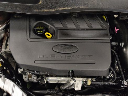 Used 2018 Ford Escape SE image 30