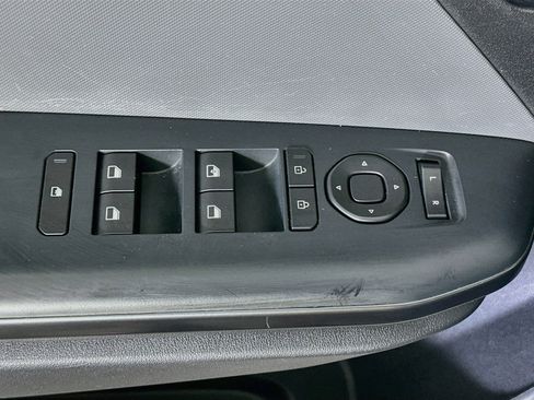 Used 2025 Kia K4 FWD image 15