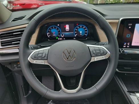 New 2026 Volkswagen Atlas SE FWD image 30