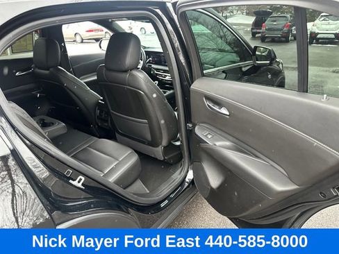 Used 2025 Cadillac XT4 Premium Luxury image 17