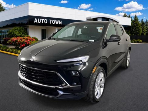Used 2025 Buick Encore GX Preferred w/ Comfort Package AWD/4WD image 1