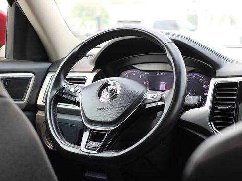 Used 2019 Volkswagen Atlas SEL R-Line FWD image 14