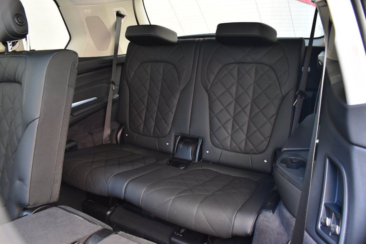 Used 2025 BMW X7 xDrive40i AWD/4WD image 21