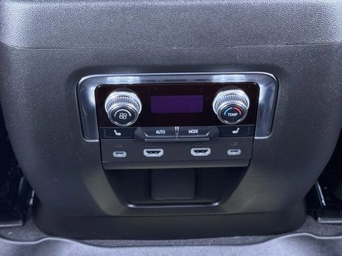 Used 2024 GMC Yukon Denali Ultimate image 31