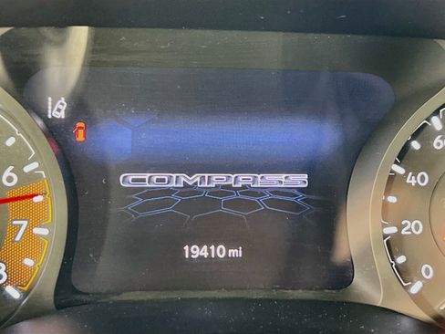 Used 2022 Jeep Compass Latitude w/ Convenience Group AWD/4WD image 12