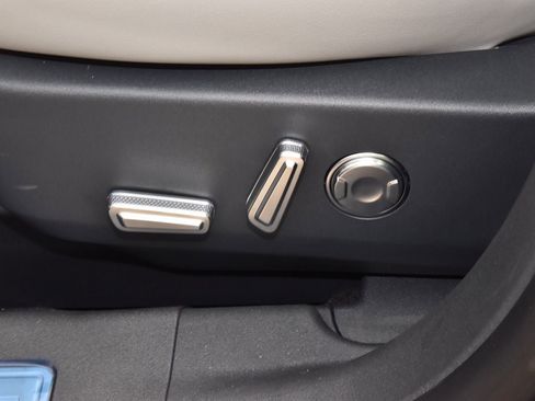 New 2026 Lincoln Nautilus Premier w/ Equipment Group 102A image 45