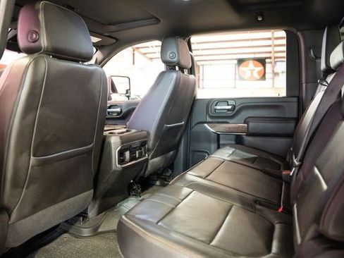 Used 2022 Chevrolet Silverado 2500 High Country w/ Technology Package image 33