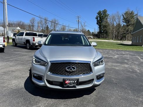 Used 2019 INFINITI QX60 Luxe w/ Essential Package image 2