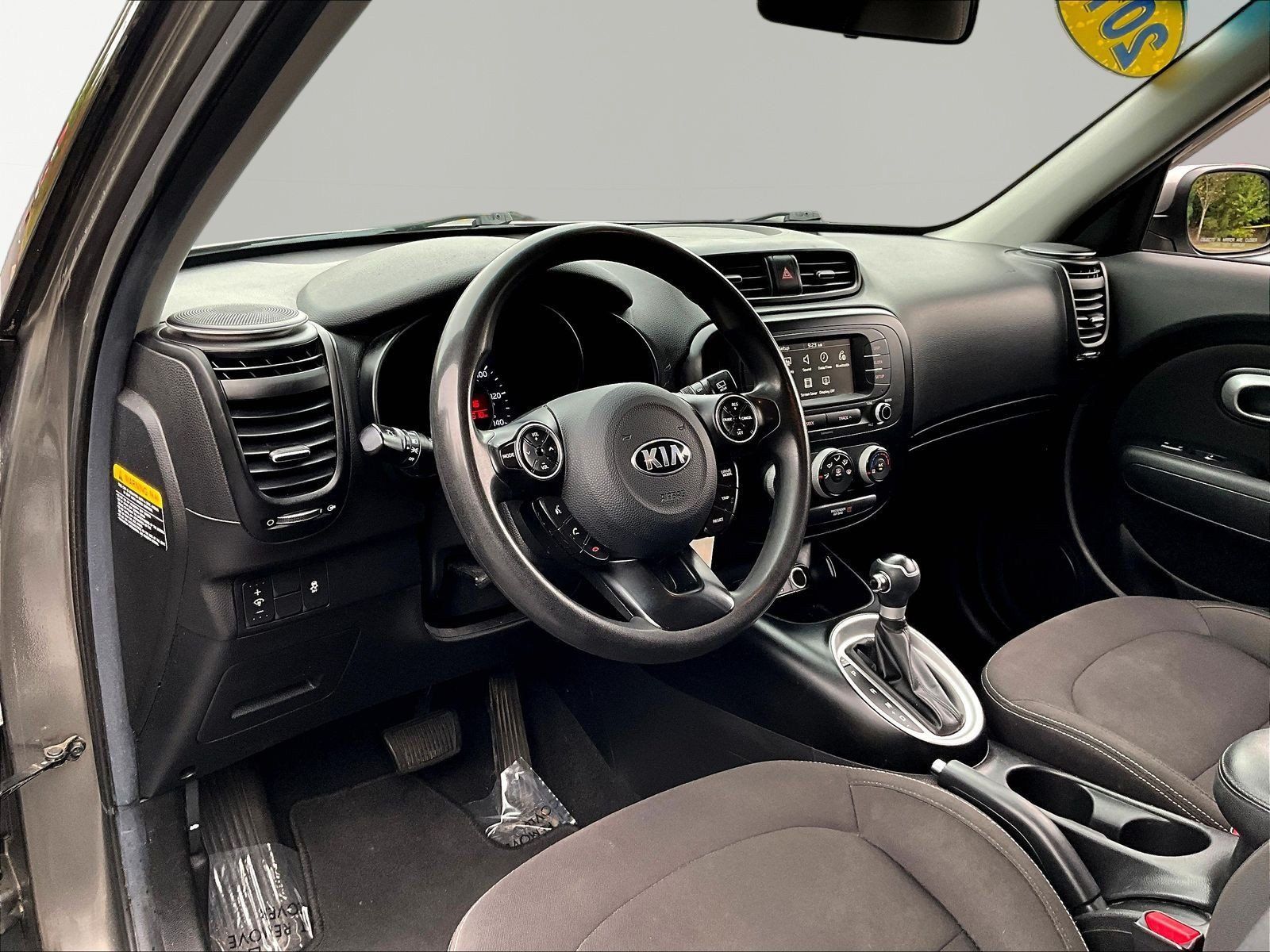 Used 2019 Kia Soul FWD image 16