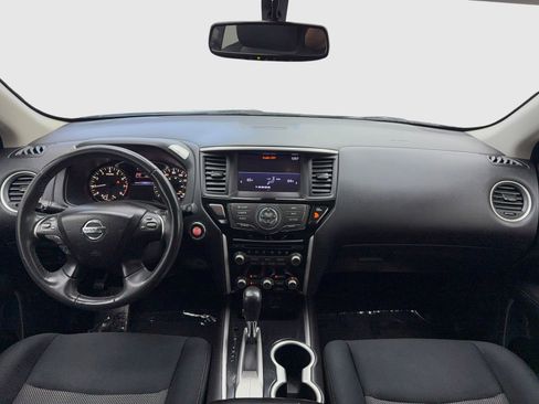 Used 2018 Nissan Pathfinder SV image 20