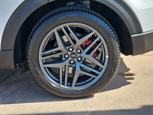 New 2026 Ford Explorer ST w/ Sun And Sound Package image 39