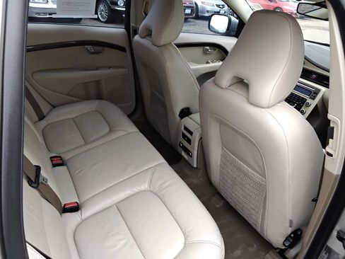 Used 2008 Volvo XC70 3.2 image 18