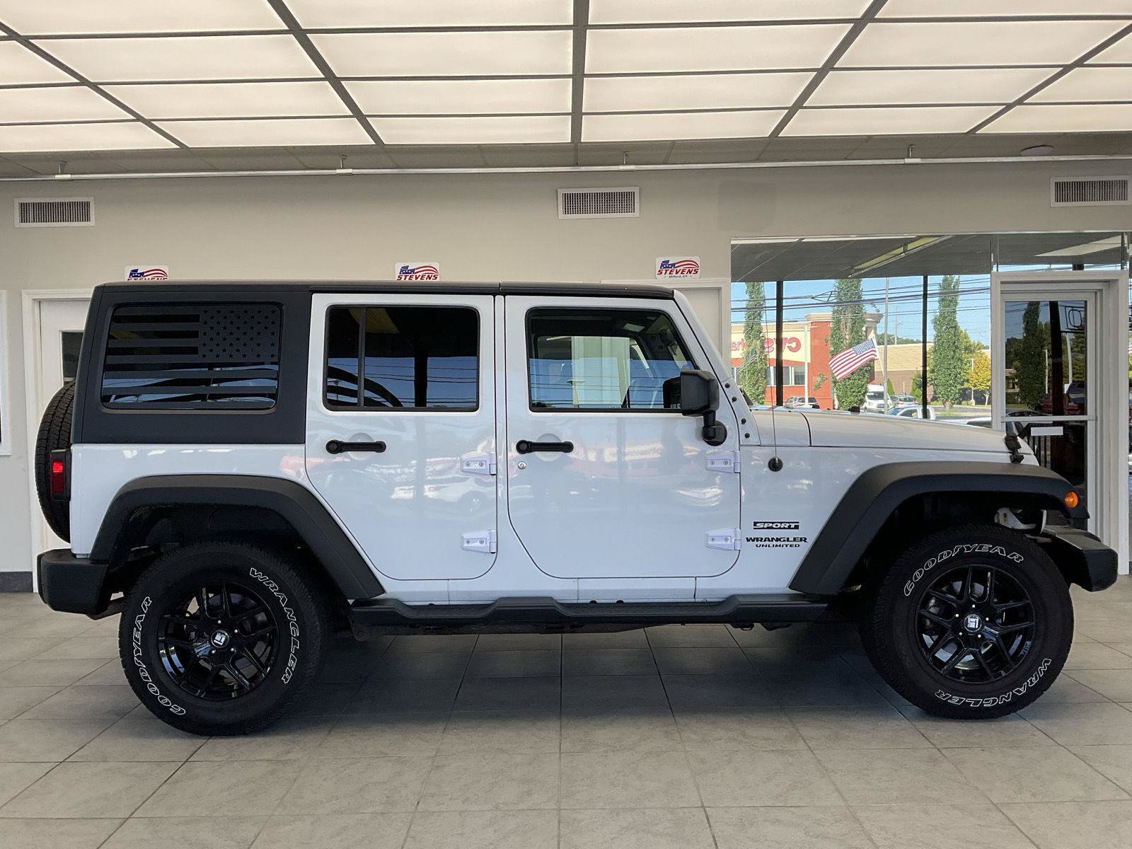 Used 2016 Jeep Wrangler Unlimited Sport w/ Quick Order Package 24S AWD/4WD image 4