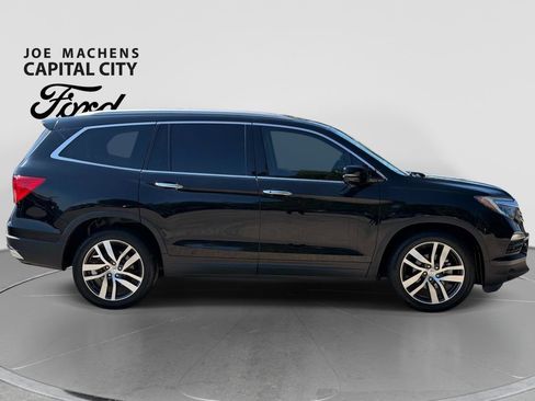 Used 2016 Honda Pilot Touring image 3