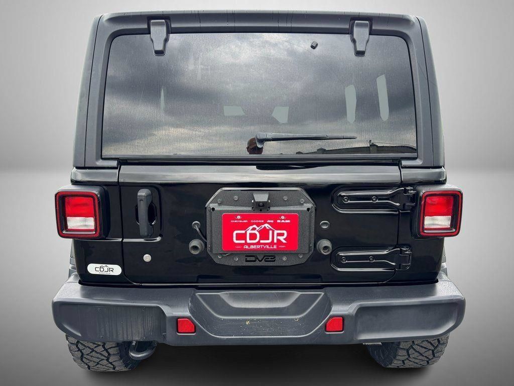 Used 2020 Jeep Wrangler Unlimited Sahara AWD/4WD image 7