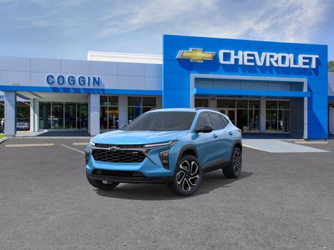 New 2026 Chevrolet Trax RS w/ Sunroof Package FWD image 8