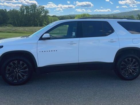 Used 2023 Chevrolet Traverse RS AWD/4WD image 5