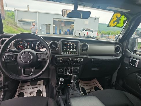 Used 2023 Jeep Wrangler Unlimited Sport AWD/4WD image 14