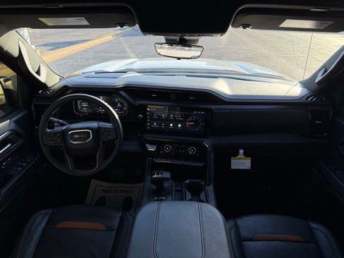 Used 2024 GMC Sierra 1500 AT4 w/ Technology Package image 35