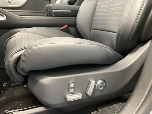 New 2026 Lincoln Nautilus Reserve image 15