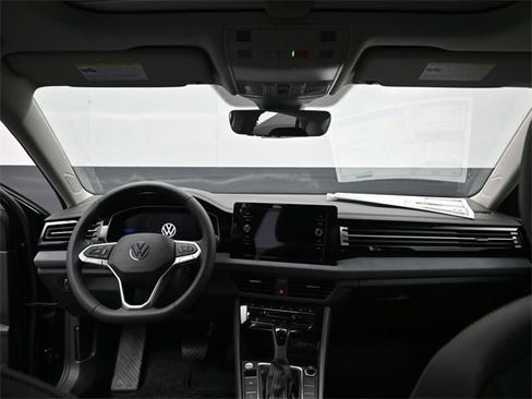 New 2026 Volkswagen Jetta SE image 10