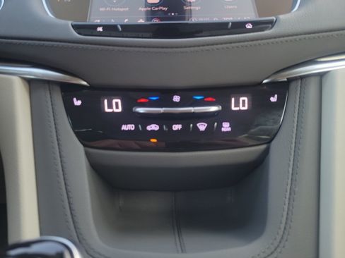 Certified 2022 Cadillac XT5 Premium Luxury FWD image 18